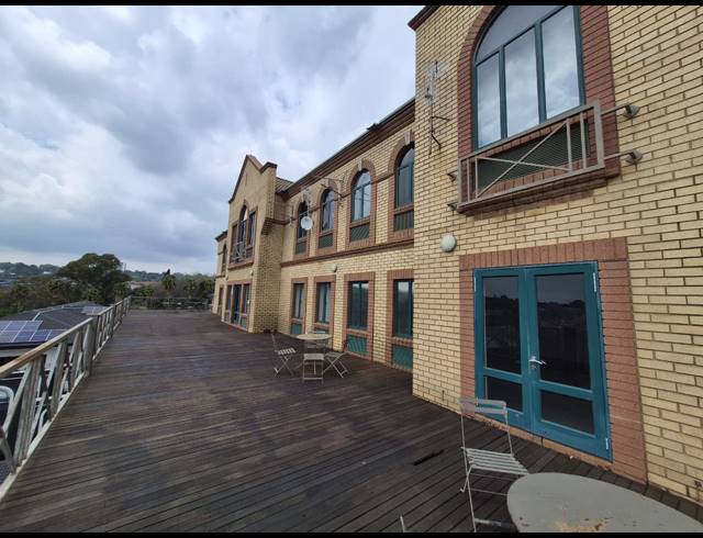 1,606M² OFFICE TO LET IN CRAIGHALL